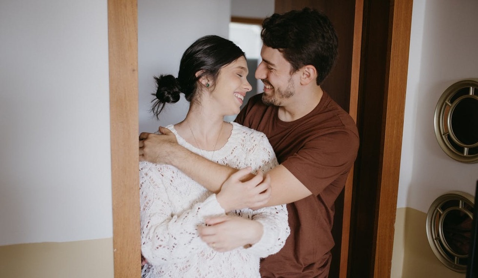 Cross-Border Tax Planning for Married Couples 2025 US Citizen and Non-Citizen Filing Tips - consultantlm.com