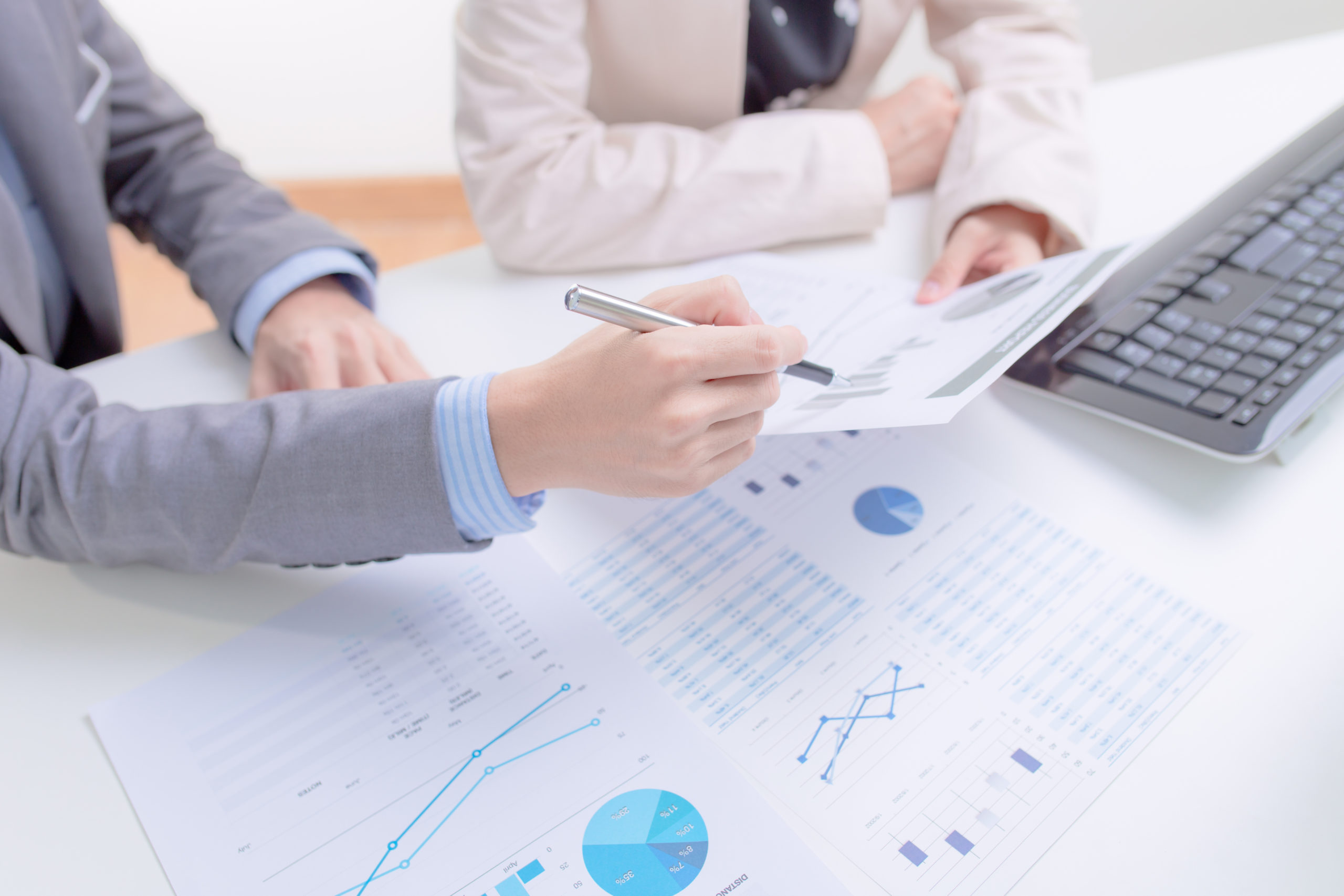 Credit Score vs Credit History Explained How to Build and Improve Your Financial Reputation 2025 - consultantlm.com